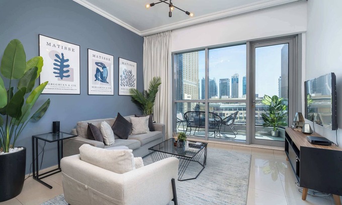 Dubai Marina Apartment | Experience amazing views in Dubai Marina!