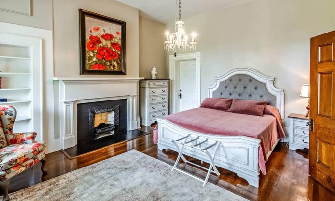 Tazewell House | Experience history in the Etta V