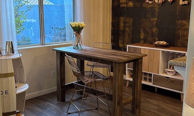 Canyon Gate House | Experience Vegas like a local! Cozy 2-bedroom townhome 25 mins from LV Strip