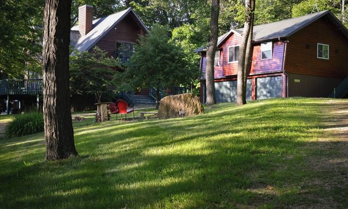 Woodman House | Explore the heart of the driftless area! The Carriage House awaits your arrival!