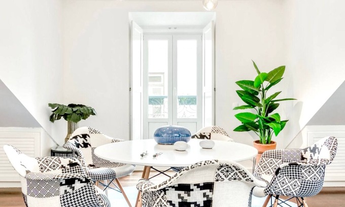 Encarnacao Apartment | Explore Vibrant Lisbon from a Designer Loft