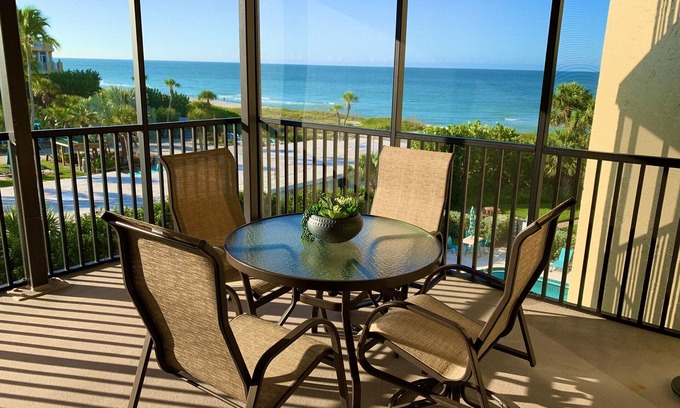 Longboat Key Condo | Exquisite Beachfront Condo with both Sunrise & Sunset Views