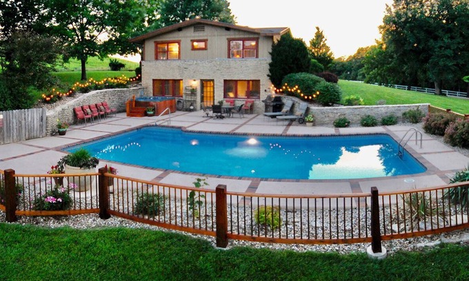 Manhattan House | Exquisite Flint Hills Estate with Pool and Hot Tub