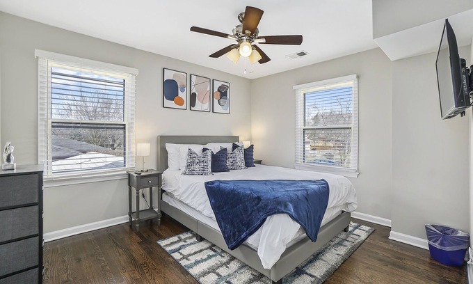 Flossmoor House | Extended Stay Flossmoor FHS Rental