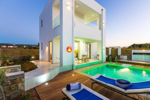Pigianos Kampos Villa | Extraordinary Rethymno Villa Villa Hantengu 3 Bedrooms Beach Front Private Outdoor Swimming Pool And Hot Tub Pigianos Kampos