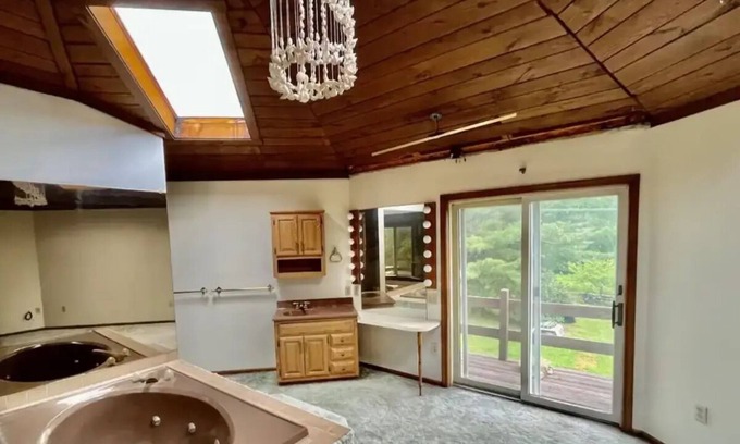 Lakewood House | Extreme French Turret home!