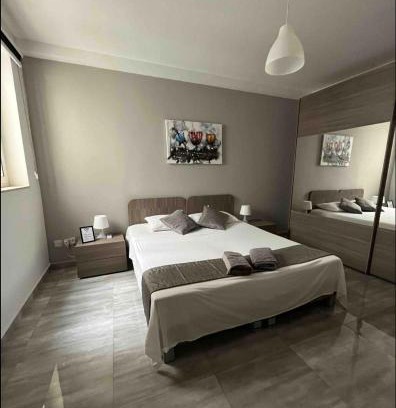 Msida House | F10 Room 1, Private Double room with private bathroom in shared Flat