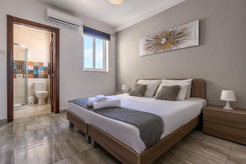 Msida House | F11 Room 1, Private double room with private bathroom in shared Flat