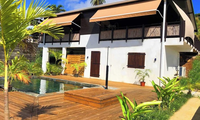 Tartane Apartment | F3 Hibiscus - vue mer - Piscine Chauffée - 9 min de la mer