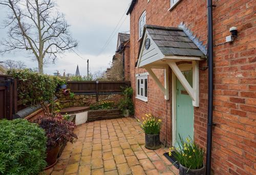 Avon Dassett House | Fab 2 Bed Cotswolds Cottage with Private Courtyard