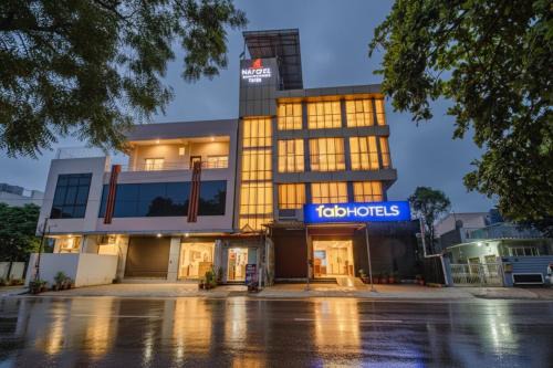 Bhopal Hotel | FabExpress Saket Inn
