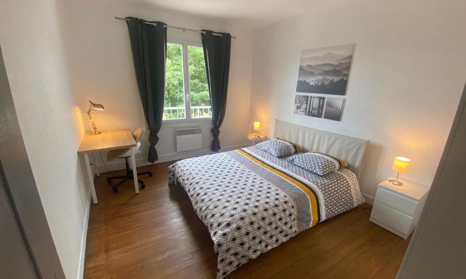 Saint-Gaudens Apartment | Fabuleux T3 climatisé de 85 m2, situé au calme avec grand parking gratuit privé ,Fibre wifi