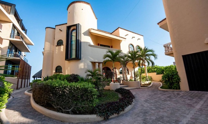 Tulsayab House | Fabulous Oceanfront Property with Pool, Chef, and Private Beach Access
