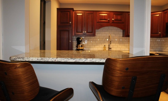Harrisburg House | Fabulous Stay Only 4 Miles to HersheyPark! Concerts, Wineries, Golf, Med Center