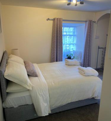 Oughterard House | Fahertys bar rooms