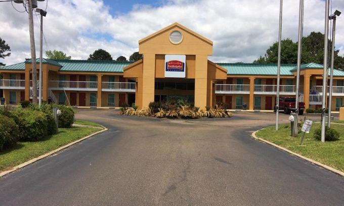 Natchez Hotel | FairBridge Inn Express Natchez
