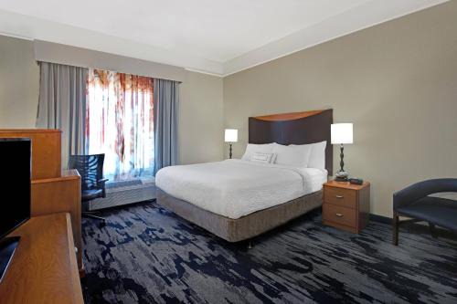 Carlsbad Hotel | Fairfield Inn and Suites Carlsbad
