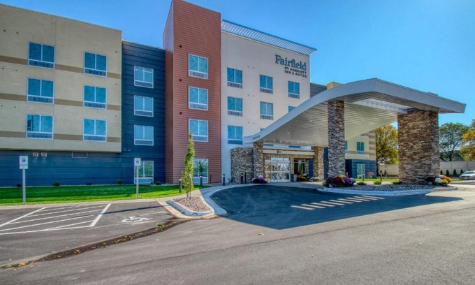 Appleton Hotel | Fairfield Inn & Suites by Marriott Appleton