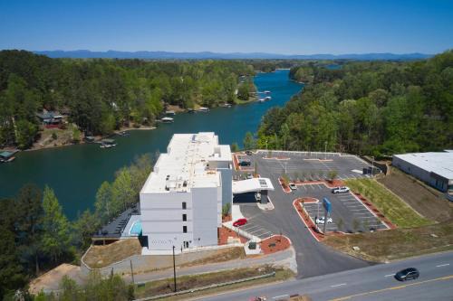 Normandy Shores Hotel | Fairfield Inn & Suites Seneca Clemson Univ Area