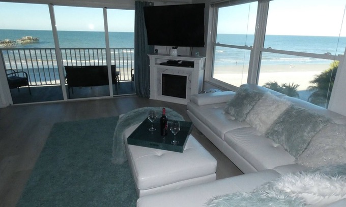 Redington Shores Condo | Fall dates Avail! BEACHFRONT CORNER 2/2 w/Jacuzzi and Electric FP!