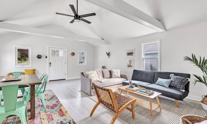Milford House | Fall Sale| Beach Bungalow | Walk2Beach| Pet| Pkg