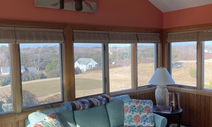 Sea Scape House | FALL SPECIAL: OWNER'S SUITE IN CHARMING KITTY HAWK WITH OUTSTANDING AMENITIES
