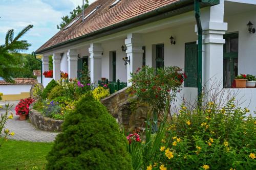 Bekolce Bed & Breakfast | Falubíró Vendégháza