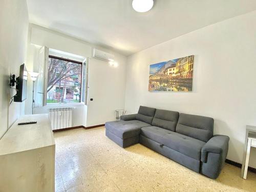 Binda Apartment | Famagosta Home, Navigli Style, spazioso e confortevole per gruppi e famiglie, a piedi da Metropolitana Famagosta, per Stazione Centrale e Garibaldi
