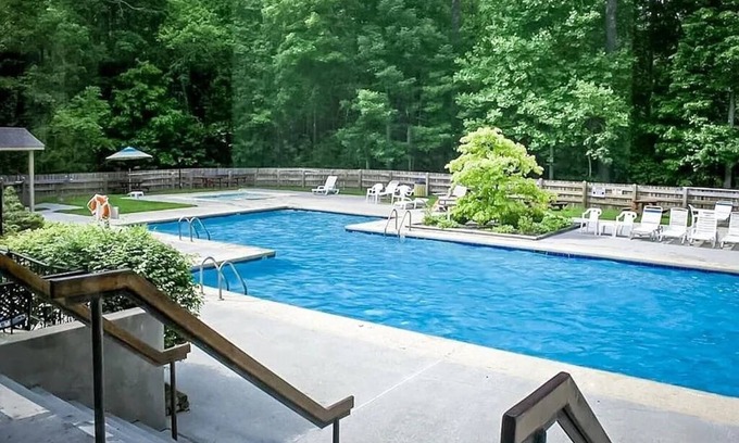 Sapphire House | Family and pet friendly home in Sapphire Valley Resort, amenities included.