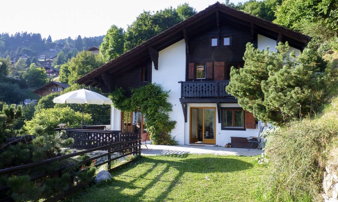 Chesieres Ski Chalet | Family chalet with, terrace, garden and superb view, at the entrance to Villars