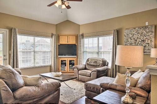 Table Rock Apartment | Family Condo with Pool Access, Near Table Rock Lake!