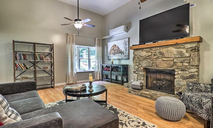 Maggie Valley House | Family Cottage with Creekside Fire Pit Access!
