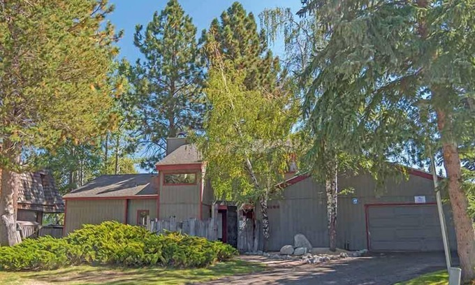 Tahoe Keys House | Family-Friendly Tahoe Keys Home with Hot Tub & Dock - 2130M~