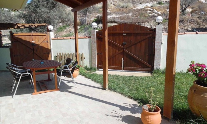 Pitsidia Apartment | Family Friendly Apartment For 6 Persons In A Quiet Village Called Pitsidia