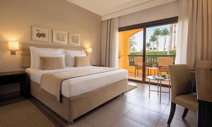 El Quseir Resort | Family-Friendly Beach Resort | 2 Rooms, Full-service Spa & Waterpark Access
