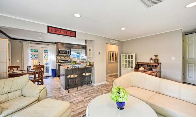 Kirkland House | Family-Friendly Kirkland Home about 1 Mi to Downtown