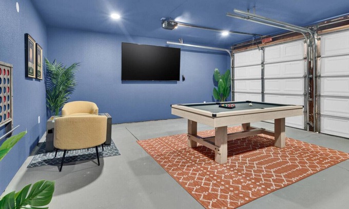 Atascadero House | Family Friendly Pool Hot Tub 5 BDRM Bonus RM