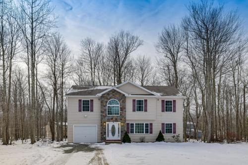 Tobyhanna House | Family-Friendly Tobyhanna Home with Community Pool