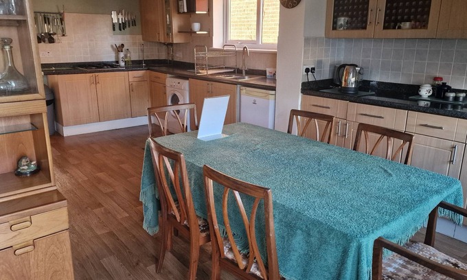 Herne Bay House | Family Home Three bed House Near the Beach