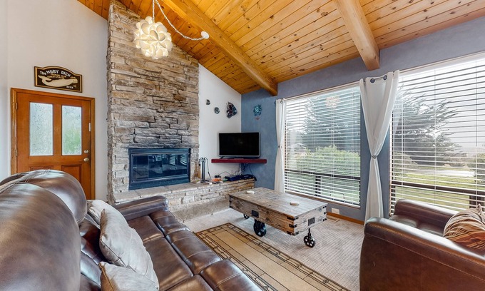 Sea Ranch House | Family home with private hot tub, pool access & game room - dog-friendly