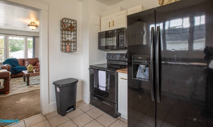 Price House | Family Home with Space to Rest