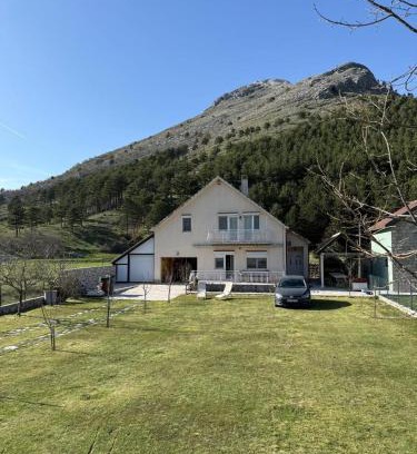 Njegusi House | Family house on the mountain - Krstac, Njegusi