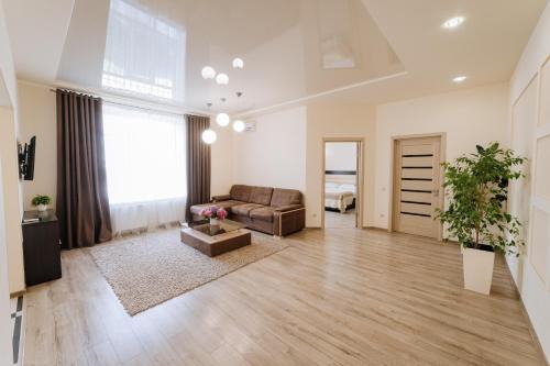 Lenins'kyi district Apartment | Family House