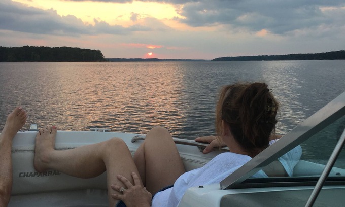 Clarksville House | Family lake house retreat on Kerr Lake