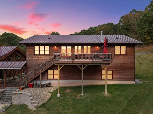 Baker Apartment | Family Mountain Escape w Private Suite Modern Comforts