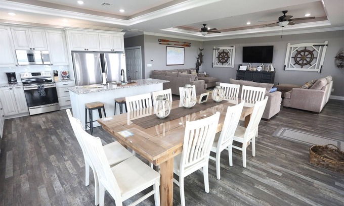 Grand Isle House | Family Tides - Beachfront - Island Realty