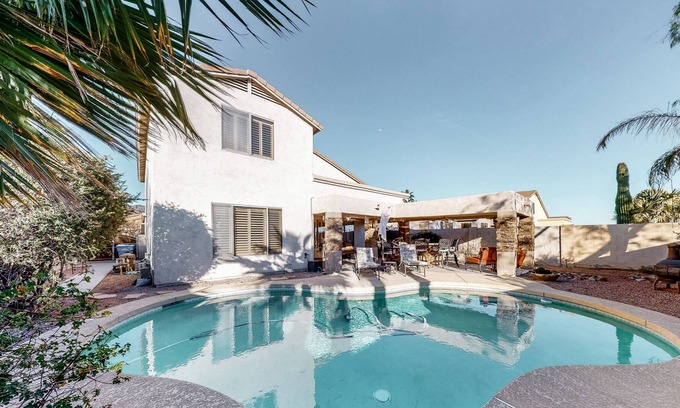 Foothills House | Family Villa w/Private Patio, Pool, W/D, WiFi & Central AC - snowbird-friendly!
