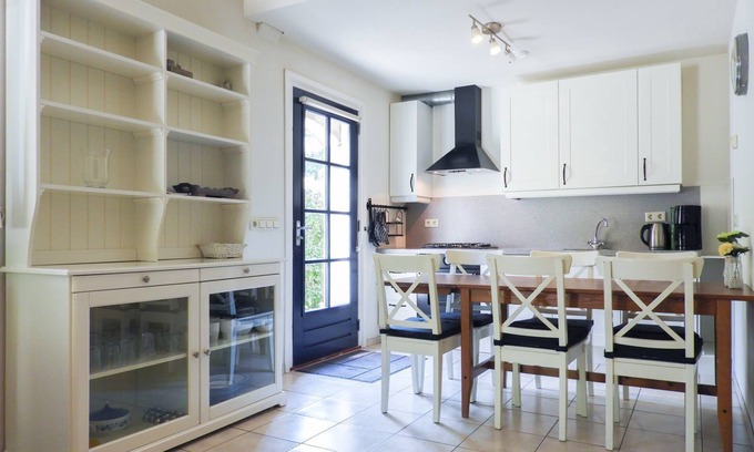 Grijpskerke House | Fantastic 6-person holiday home in Grijpskerke, centrally located in Walcheren