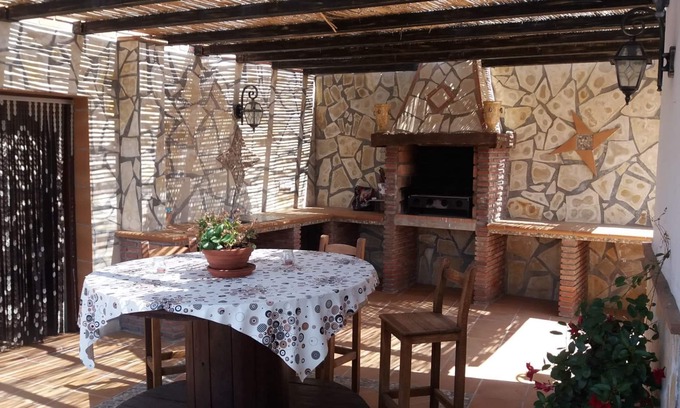 Frigiliana Cottage | Fantastic Cortijo Fuente Luz located in Fuente del Conejo (Frigiliana)