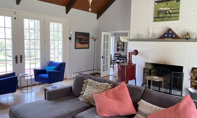 Egremont House | Fantastic Fall Berkshires Retreat with Beautiful Heated Swimming Pool